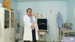 Zaneta gyno pussy bizarre fetish pussy speculum examination at gyno clinic Thumb