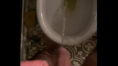 Pissing Thumb