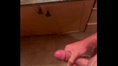 Hung stud cumshot Thumb