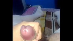 Masturbandome bien rico en medias y tanga Thumb