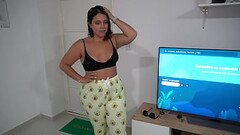 Madrastra MILF dice &quot_hijastro solo vamos a ver una pelicula&quot_ - Thepaug Thumb