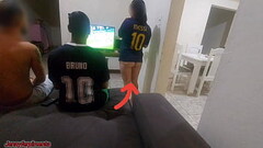 fiz sexo com amigo do meu marido por causa de uma aposta, fiquei com tes&atilde_o e acabei fazendo D Thumb