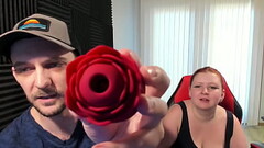 LUXONIA Red Rose Clit Vibrator Unboxing and Masturbation Thumb