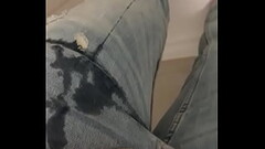 Selfpiss in jeans Thumb