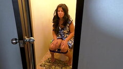 Stepmom wanted to sit quietly in the toilet but stepson fucked her in the ass Thumb