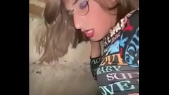 Desconocido llena de leche el culito de esta puta travesti callejera Thumb