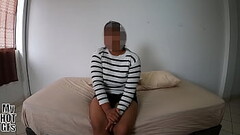 Jovencita Xiomara de solo 20 a&ntilde_os le gusta el semen en la cara Thumb