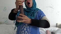 Pregnant Turkish Milf Living In London Thumb