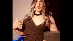 cute tranny mercilessly fucks her anal with all her might. Thumb