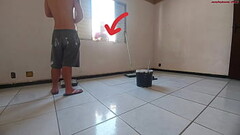 N&atilde_o aguentei e transei com pauz&atilde_o do pintor, safado guloso deixou minha buceta toda go Thumb